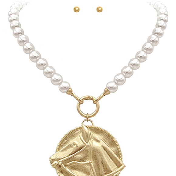 Horse w/Round & Pearl Necklace Set - Picture 2 of 2